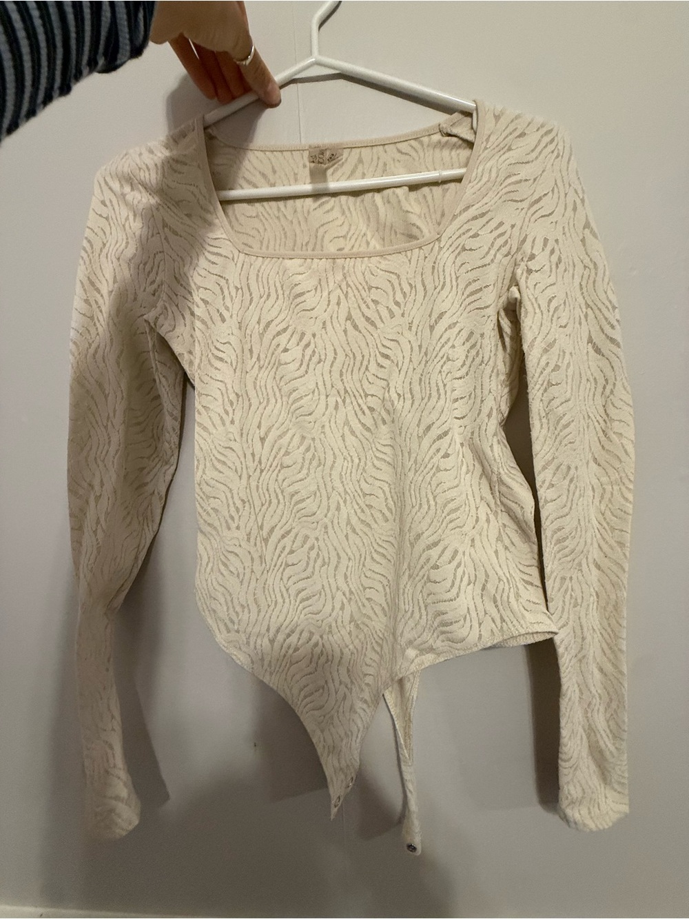 Cream Textured Scoop Neck Long Sleeve Bodysuit